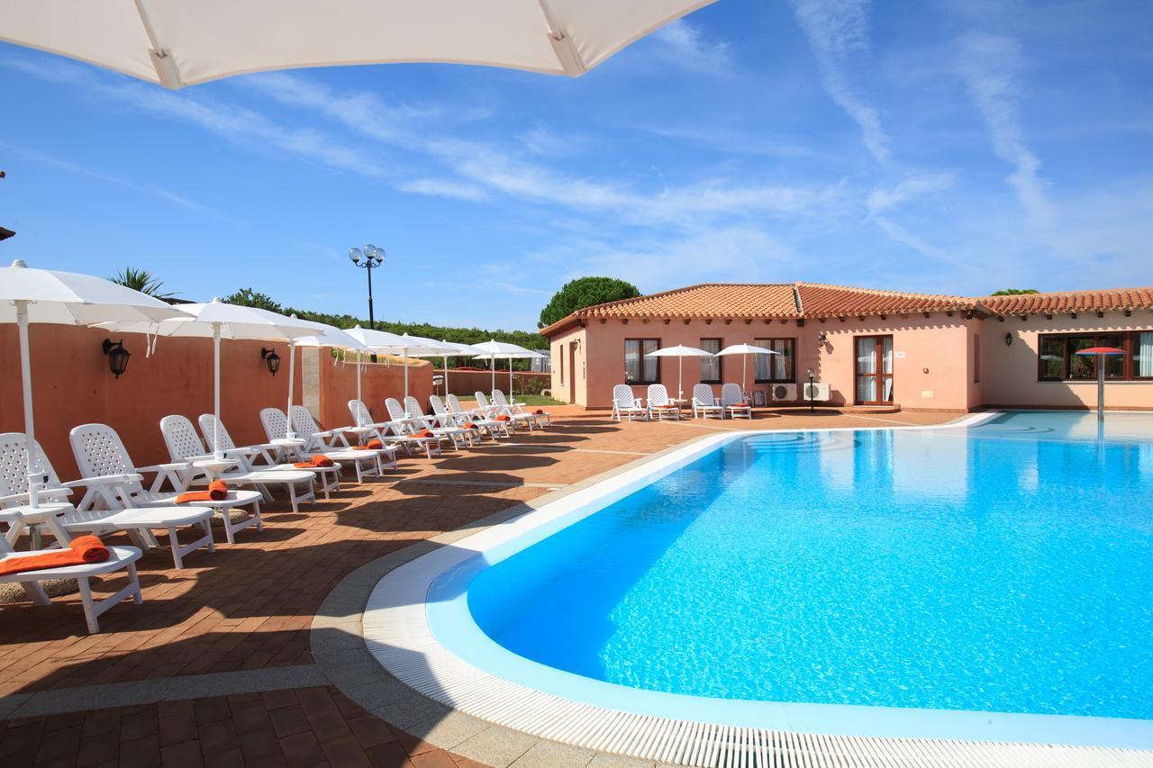 Borgo Dei Pescatori Hotel Aglientu Bagian luar foto