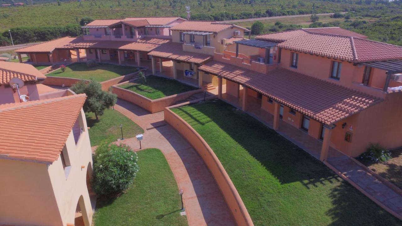 Borgo Dei Pescatori Hotel Aglientu Bagian luar foto