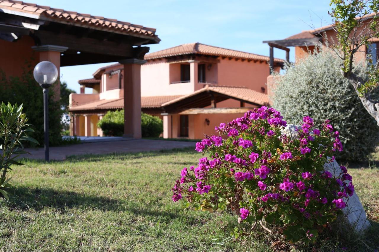 Borgo Dei Pescatori Hotel Aglientu Bagian luar foto