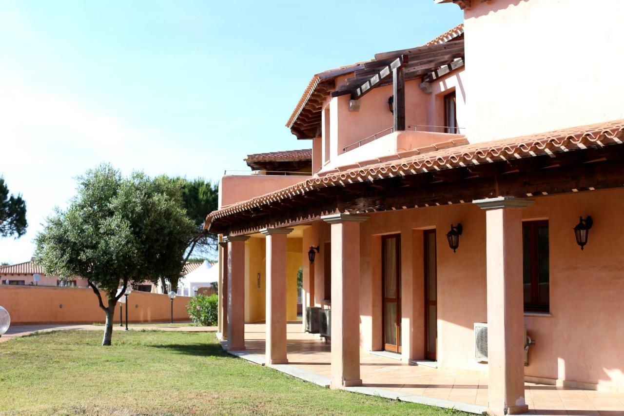 Borgo Dei Pescatori Hotel Aglientu Bagian luar foto